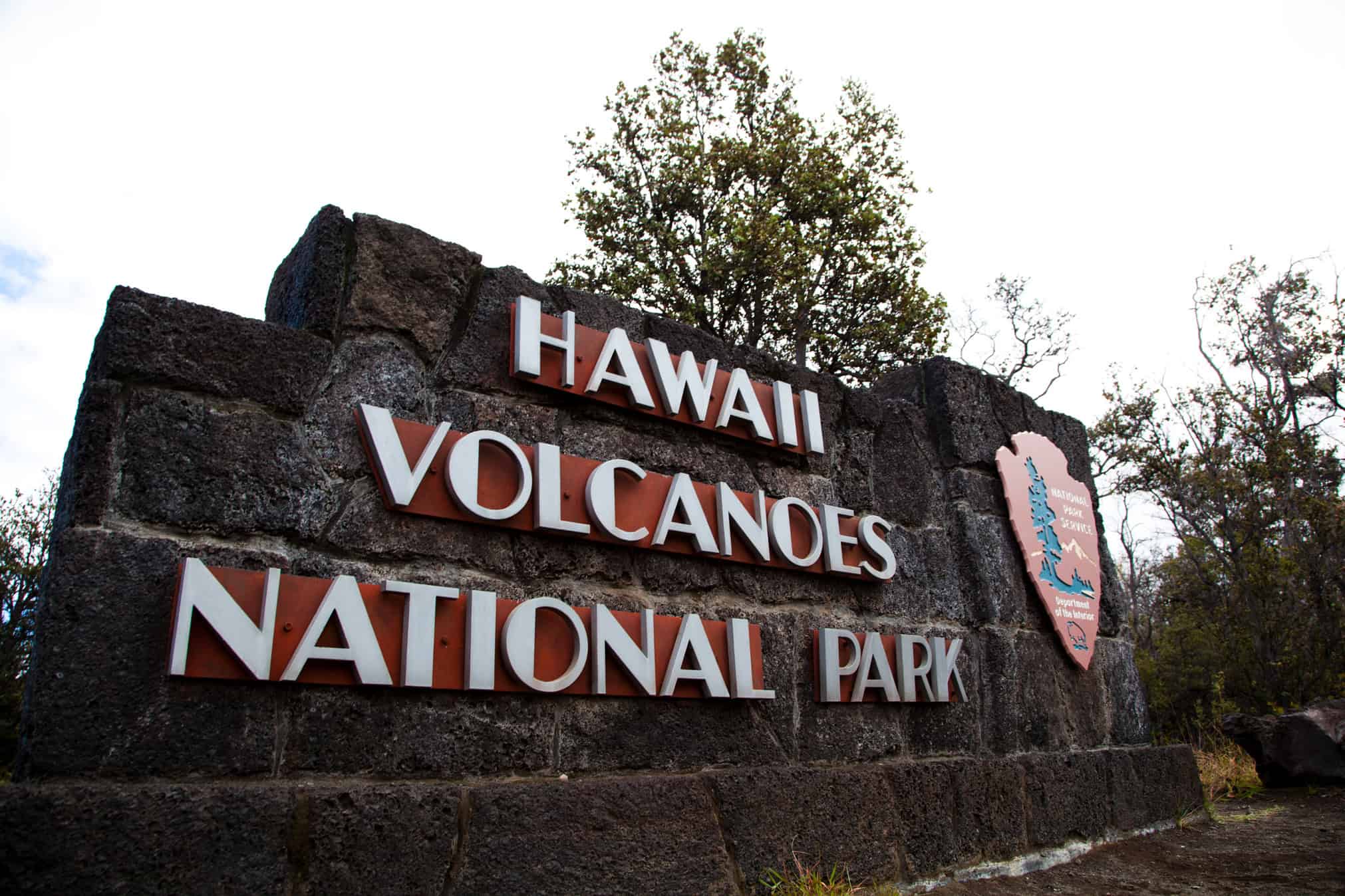 A sign that says Hawaii Volcanoes National Park